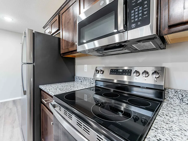 Oakwood Heights Townhomes — Photo 28