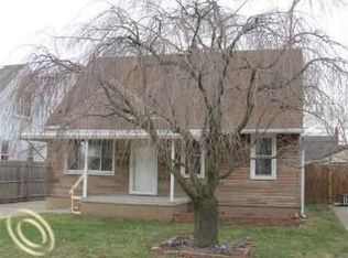 13315 Superior St, Southgate, MI 48195