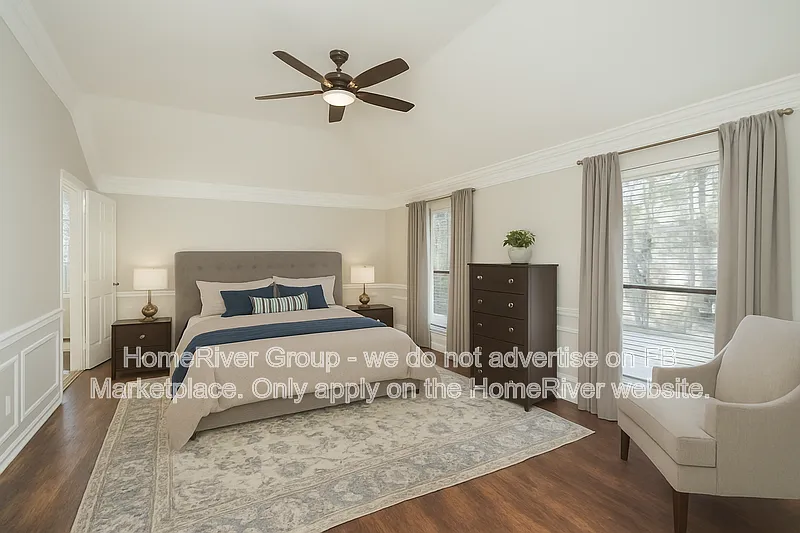 4 bed, 2.5 bath, 2350 sqft, $2,295 — Photo 4