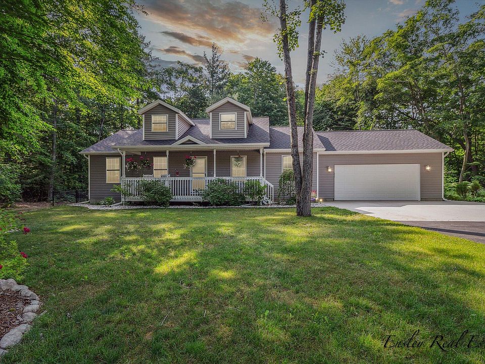 9642 Hummingbird Ct, Howard City, MI 49329 | Zillow