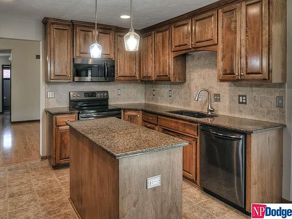 5th image of 1107 N Beadle St