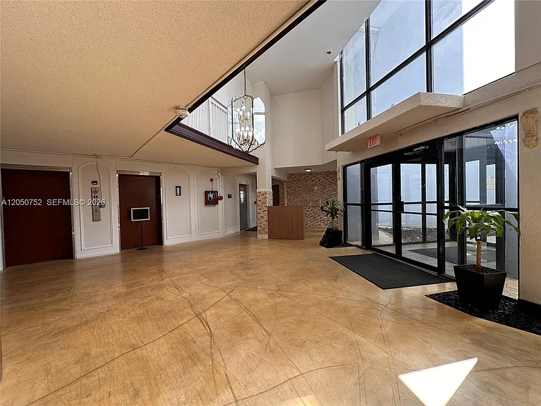 2025 NE 164th St #1008 — Photo 3