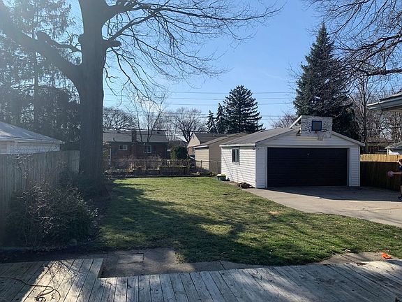 3rd image of 1107 Symes Ct