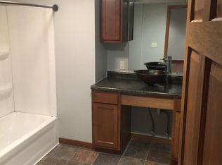 217 High Ave #B, Oshkosh, WI 54901