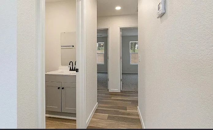 180 E Washington St #2 — Photo 8