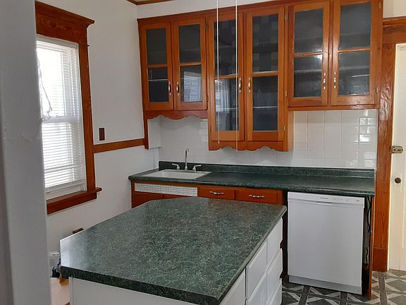 kitchen with appliances