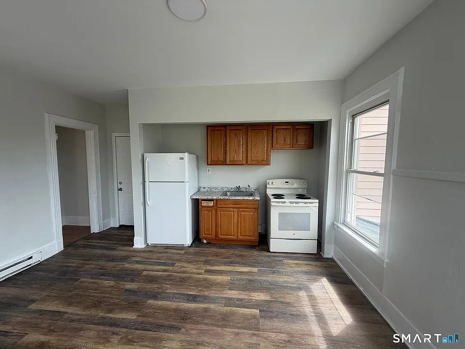 144 Prospect St #3