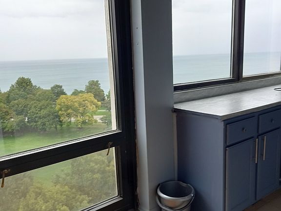 5th image of 6701 S Crandon Ave APT 16B
