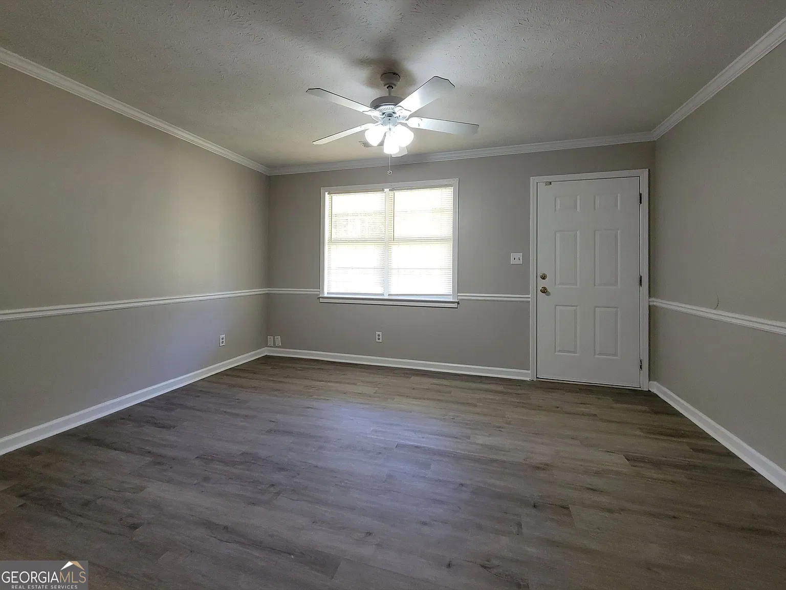 3 bed, 2.0 bath, 1100 sqft, $1,695 — Photo 3