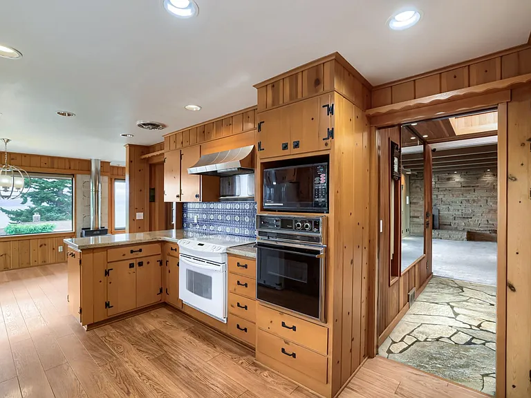 5204 SW Pritchard St — Photo 4