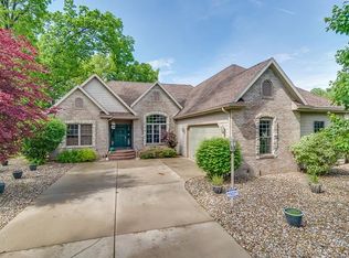 53445 Winterberry Ct, South Bend, IN 46637