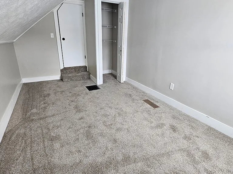 1313 Cincinnati St — Photo 20