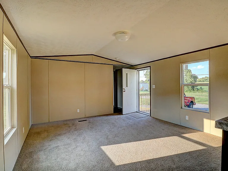 2748 Clineland Rd — Photo 10