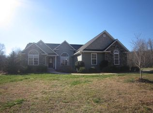 415 W Finger St, Landrum, SC 29356
