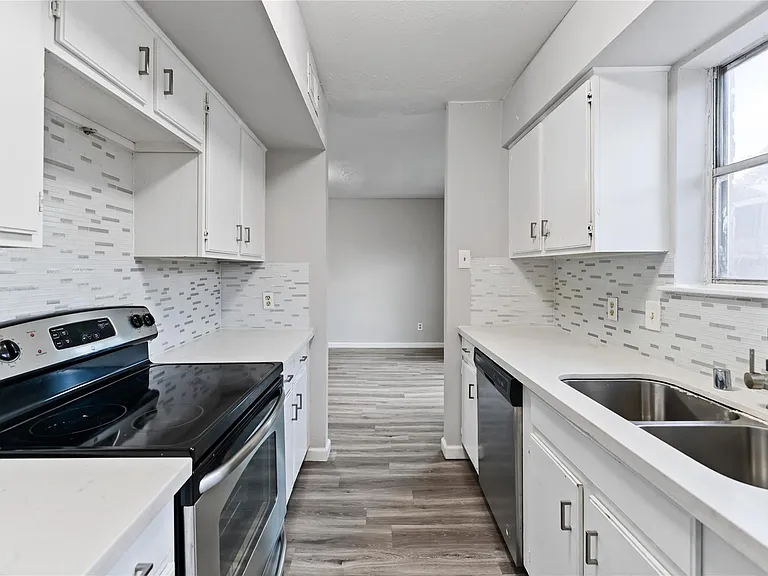 4154 Belle Park Dr — Photo 10