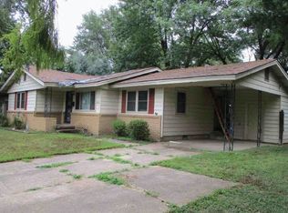 1804 Meadow Ln, Blytheville, AR 72315