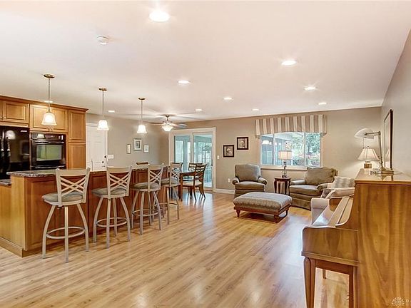 5th image of 4647 Glenheath Dr