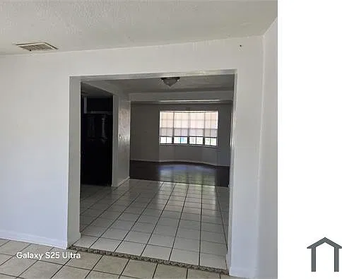 2 bed, 1018 sqft, $1,659 — Photo 3