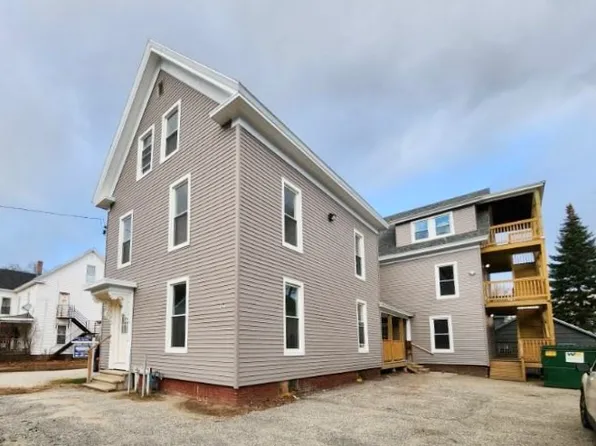 17 James St APT 3, Auburn, ME 04210