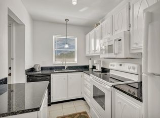 1100 Ponce De Leon Cir APT E308, Vero Beach, FL 32960