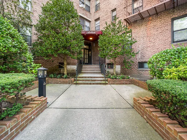 83-55 Woodhaven Boulevard image 13 of 23