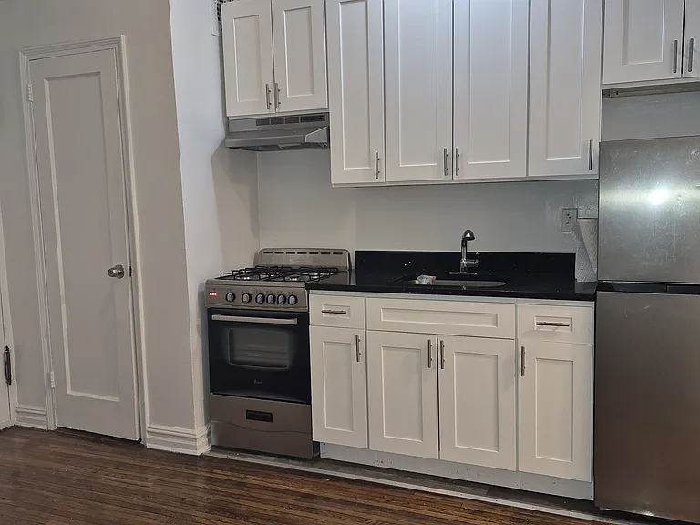 65-41 Saunders St #K — Photo 7