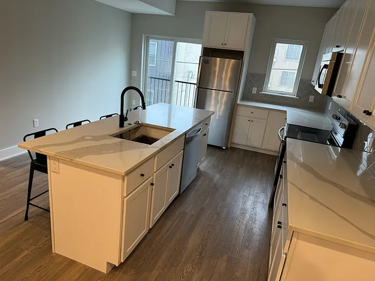 1310 N Broad St — Photo 39