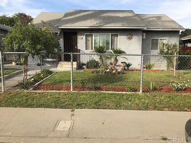 2nd image of 1184 Chestnut St