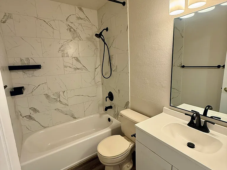 127 Iveystone Ct — Photo 6