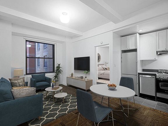 3rd image of 160 W 71st St APT 5A