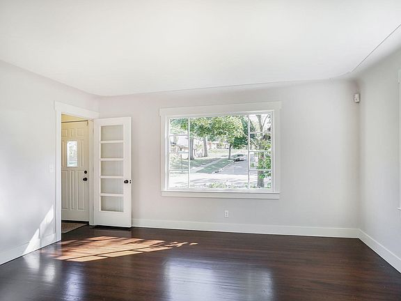 5th image of 1455 Sylvan Ave SE