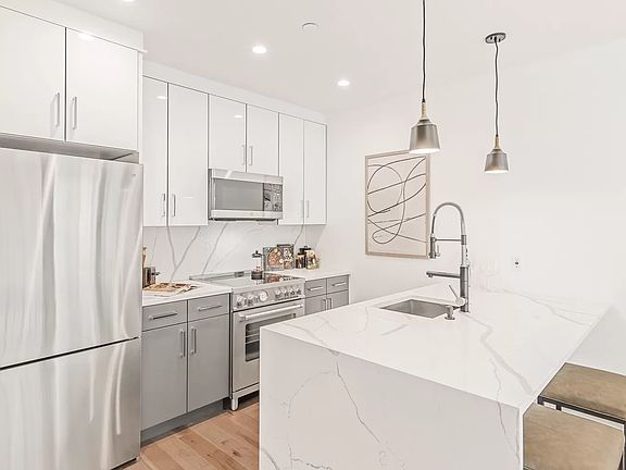 4th image of 30-37 32nd St #5B