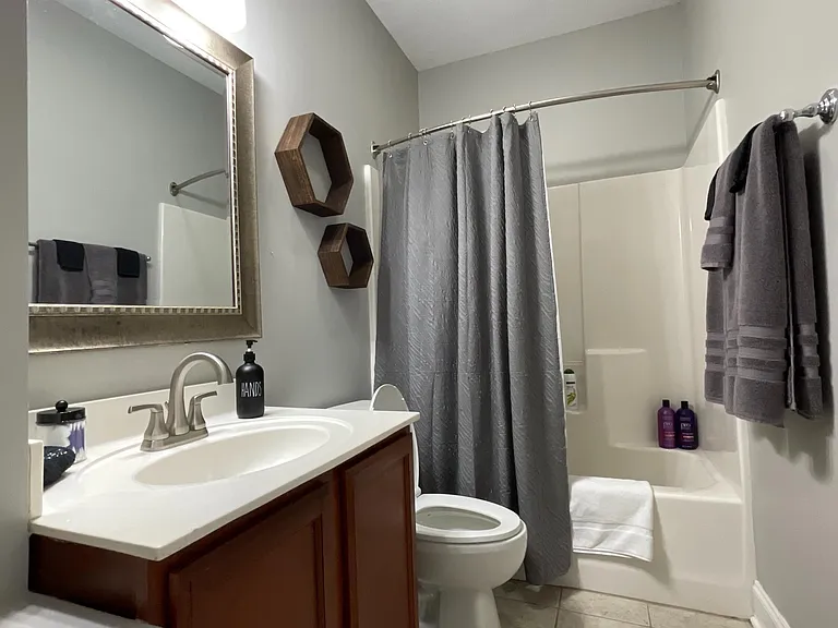 169 E Grand Ave #101 — Photo 19