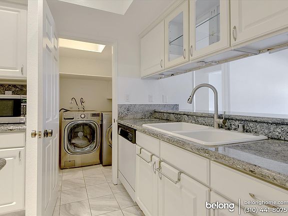 3rd image of 1665 Federal Ave Unit 202