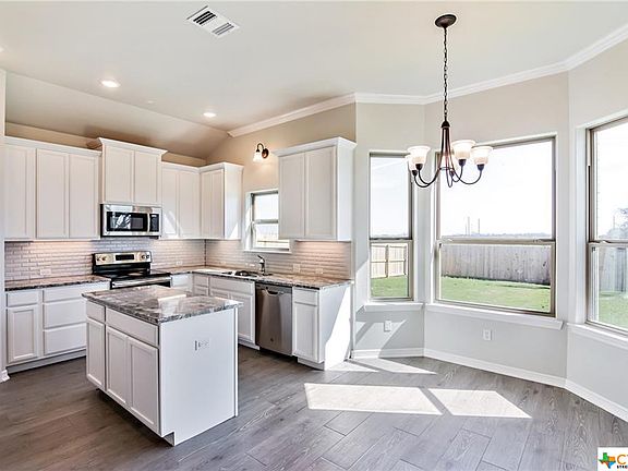 5th image of 405 Juniper Dr