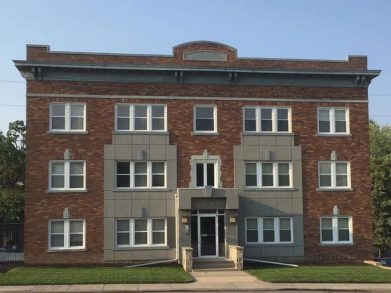 3708 Dodge St — Photo 19