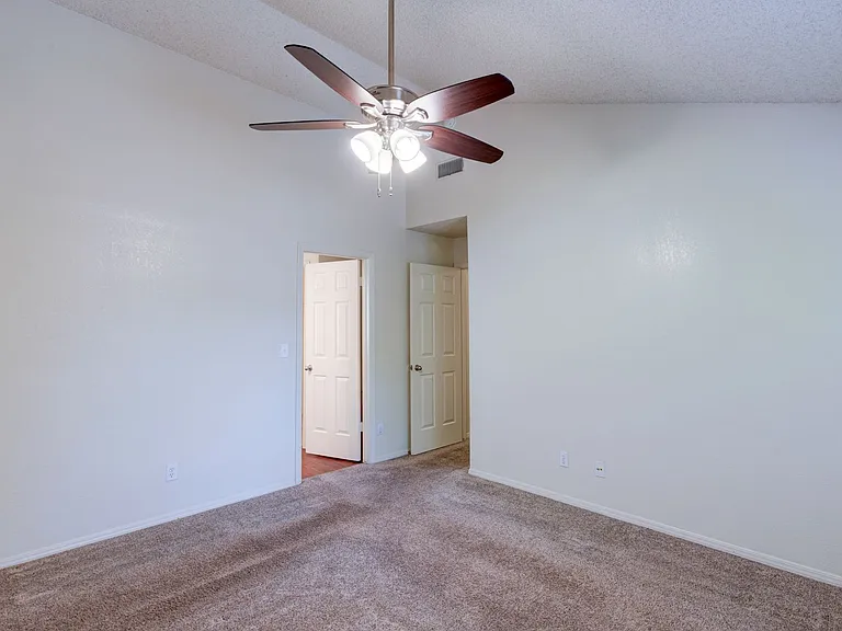 1761 E Jordan Ave — Photo 8