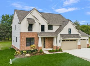 3308 Waldon Ridge Dr, Lake Orion, MI