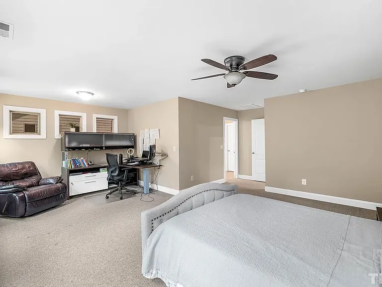 214 Alamosa Pl — Photo 17