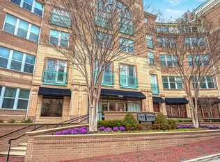 12000 Market St APT 159, Reston, VA 20190