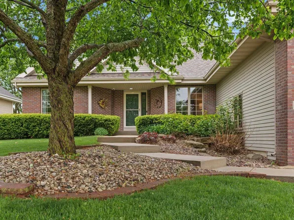 393 Riviera Street, Oregon, WI 53575