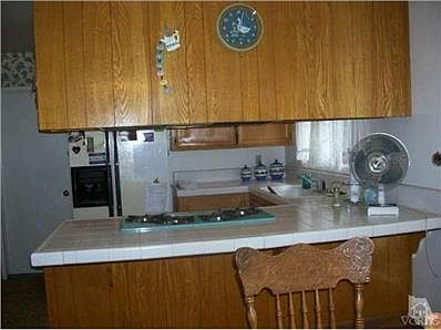 5th image of 211 W Santa Paula St