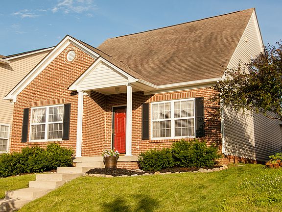 3rd image of 180 Acorn Falls Dr