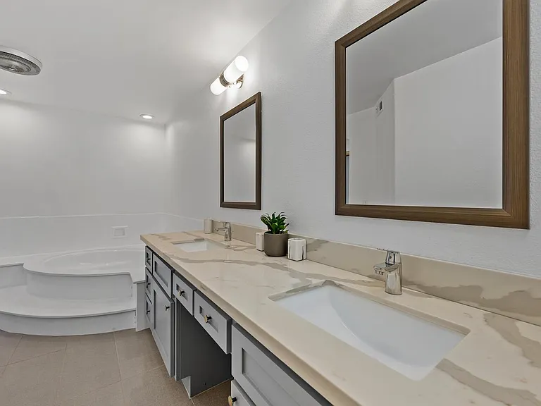 620 Holbrook Ct #101 — Photo 14