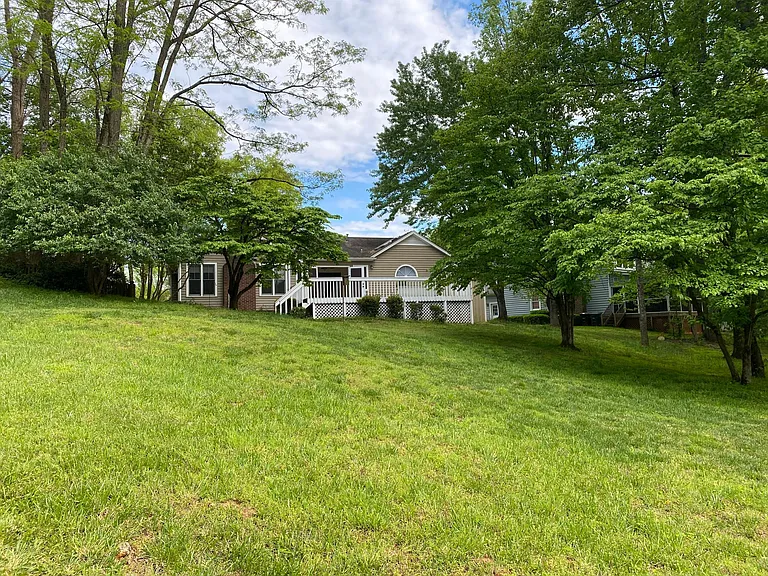 3613 Calyx Ct — Photo 47