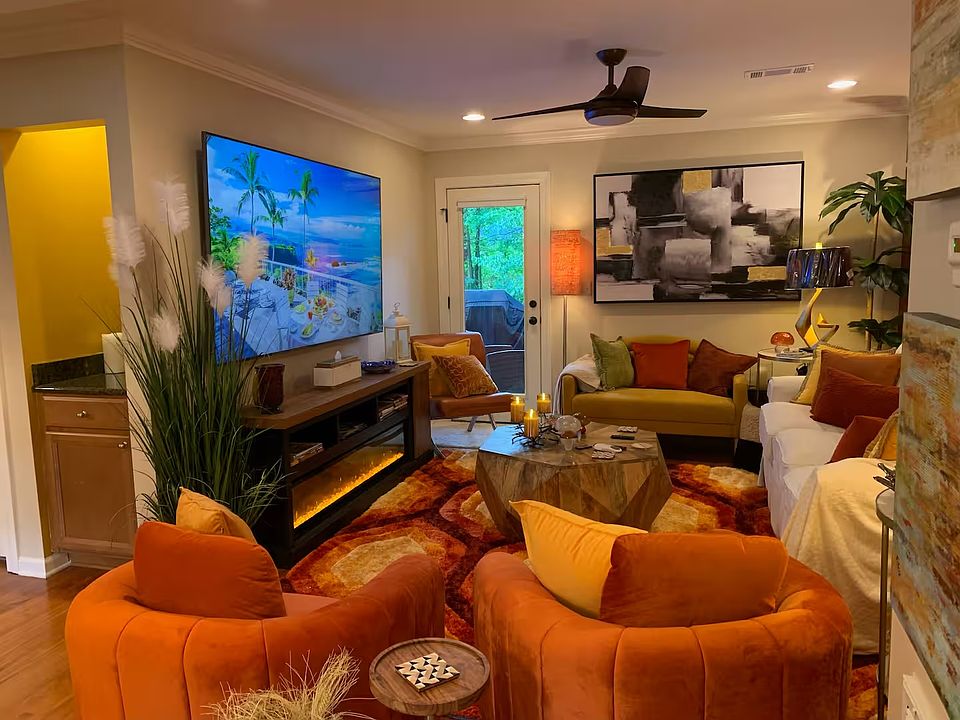 1st image of 127 Orleans Oak Ln #1