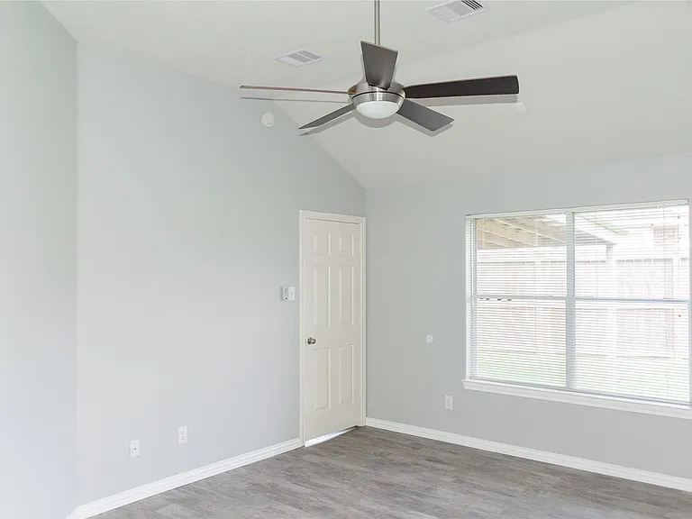822 Oak Lodge Ct — Photo 11