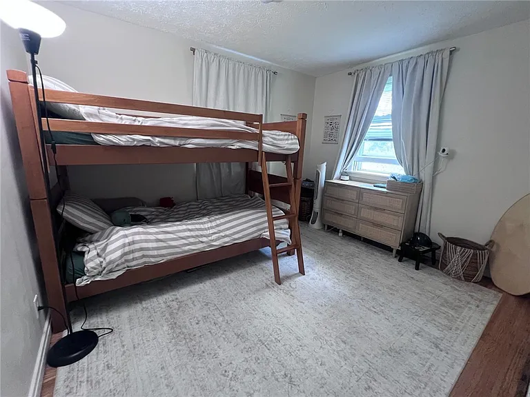 17 Pleasant View Dr — Photo 7