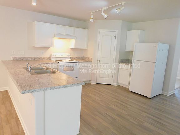 4th image of 3901 Vershire Ave