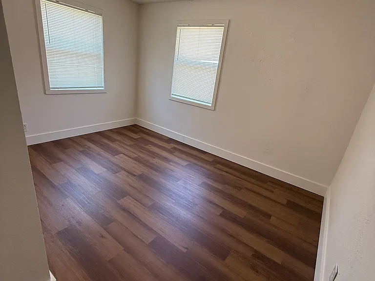 1502 W Grace St — Photo 13